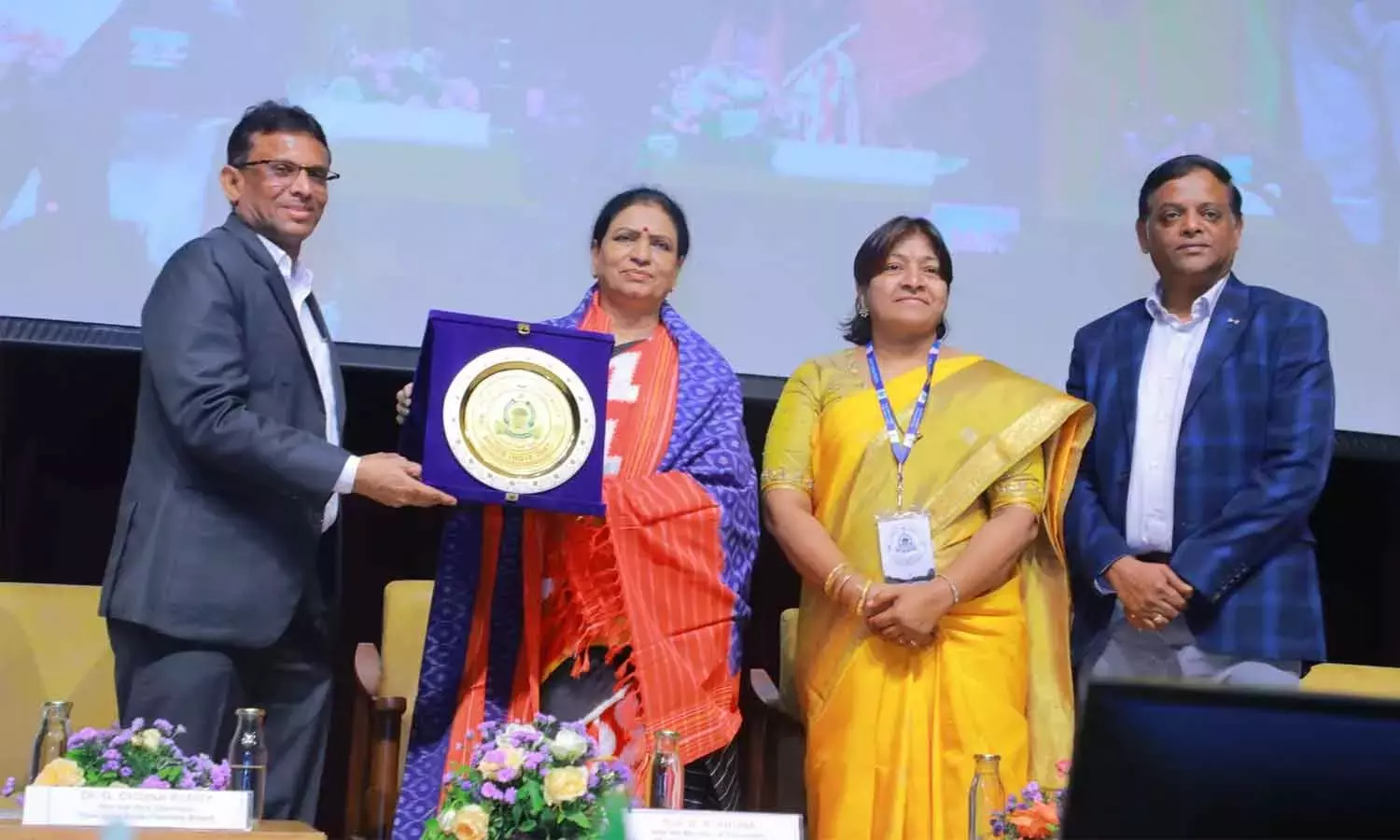 अरुणा ने युवाओं से विकसित भारत में योगदान देने का आह्वान किया अरुणा ने युवाओं से विकसित भारत में योगदान देने का आह्वान किया