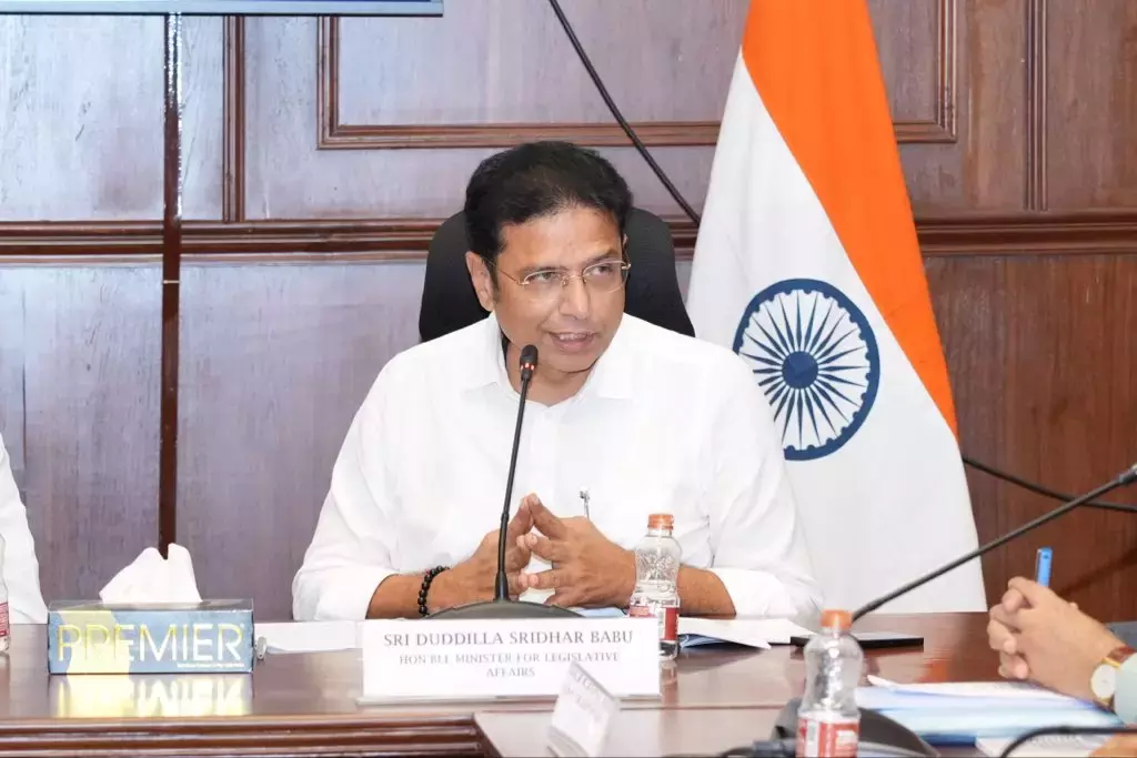 श्रीधर बाबू कहते हैं, तेलंगाना ने इस साल 100 जीसीसी का लक्ष्य रखा है, उद्योग से कक्षाओं में प्रवेश करने का आग्रह किया श्रीधर बाबू कहते हैं, तेलंगाना ने इस साल 100 जीसीसी का लक्ष्य रखा है, उद्योग से कक्षाओं में प्रवेश करने का आग्रह किया