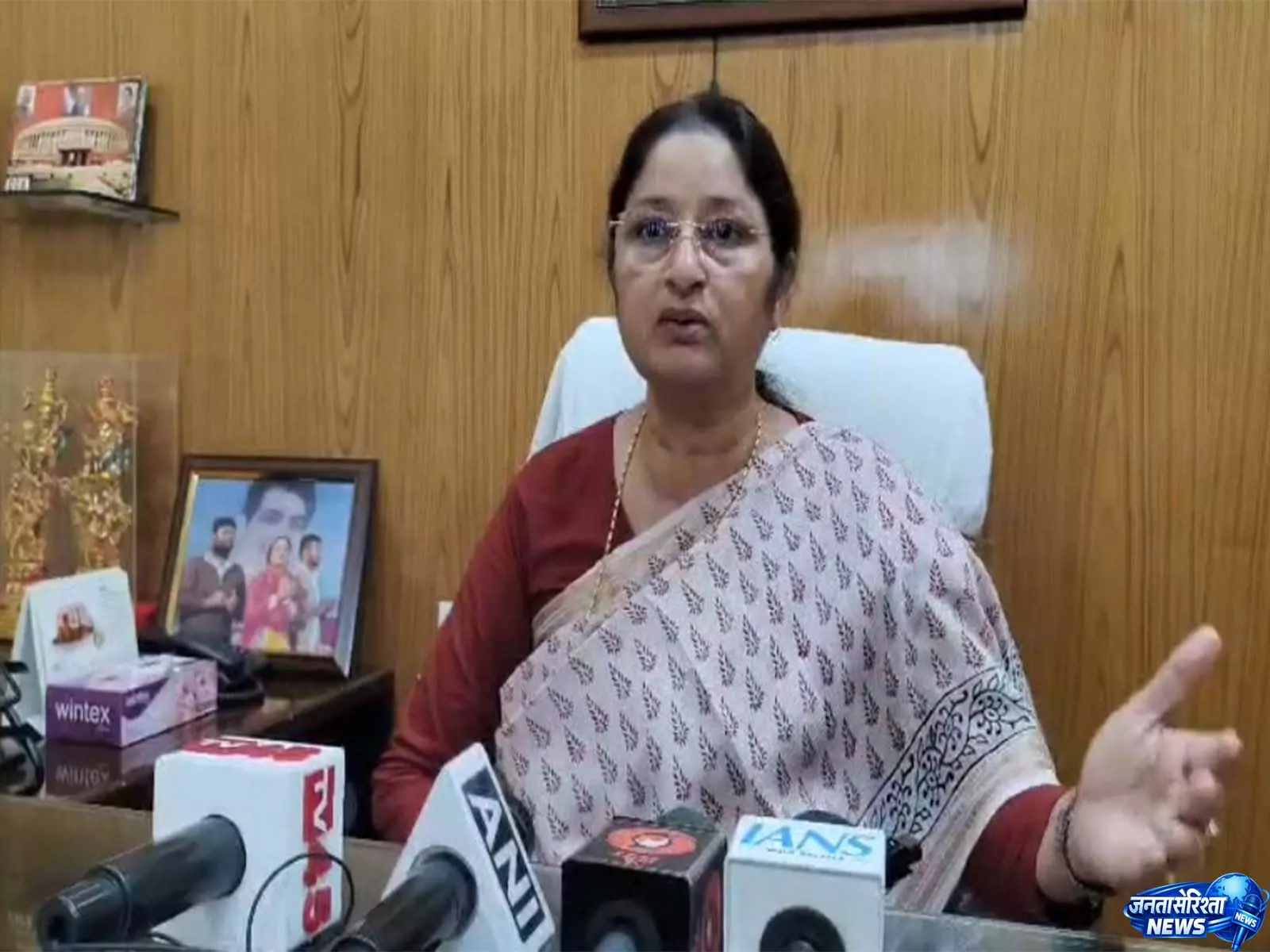 अन्नपूर्णा देवी ने झारखंड प्रदर्शन को लेकर कांग्रेस पर साधा निशाना अन्नपूर्णा देवी ने झारखंड प्रदर्शन को लेकर कांग्रेस पर साधा निशाना