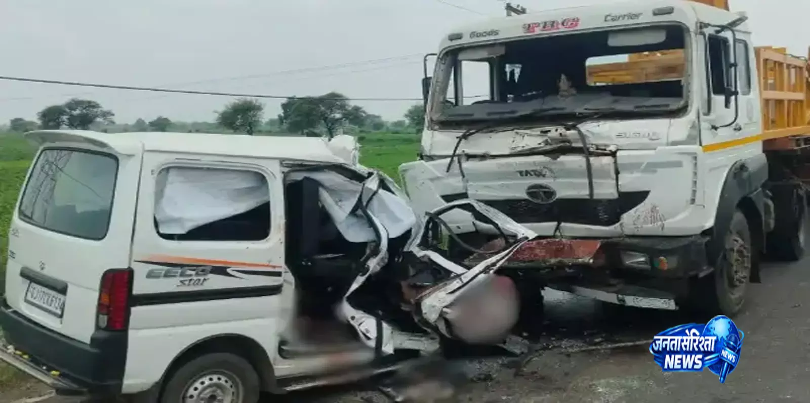 महाकाल से लौटते वक्त काल ने घेरा धार हादसे में गुजरात के 6 युवकों की मौत महाकाल से लौटते वक्त काल ने घेरा धार हादसे में गुजरात के 6 युवकों की मौत