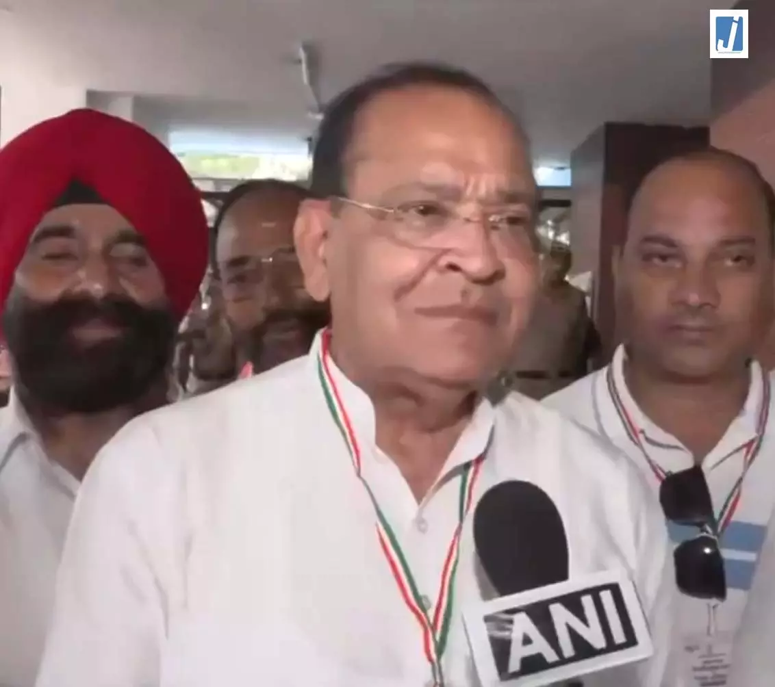 यशपाल आर्या ने खरगे से मुलाकात के बाद सरकार पर साधा निशाना यशपाल आर्या ने खरगे से मुलाकात के बाद सरकार पर साधा निशाना