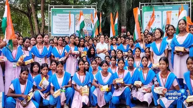 KISS ने दुनिया के मूल निवासियों का अंतर्राष्ट्रीय दिवस मनाया KISS ने दुनिया के मूल निवासियों का अंतर्राष्ट्रीय दिवस मनाया