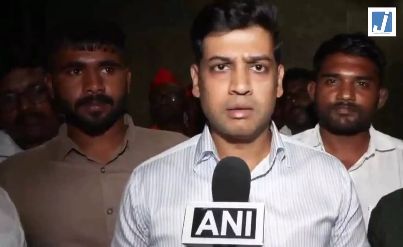 श्रीकांत शिंदे बोले, जवानों के लिए महाराष्ट्र के पहलवानों ने दिया रक्त श्रीकांत शिंदे बोले, जवानों के लिए महाराष्ट्र के पहलवानों ने दिया रक्त