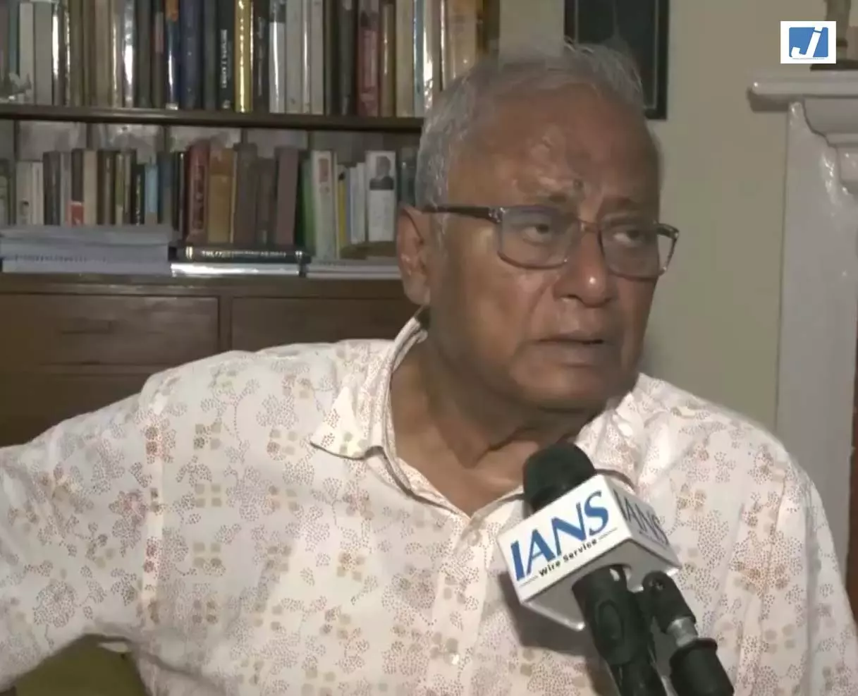 योगी के बयान पर सौगत रॉय का विवादित पलटवार योगी के बयान पर सौगत रॉय का विवादित पलटवार