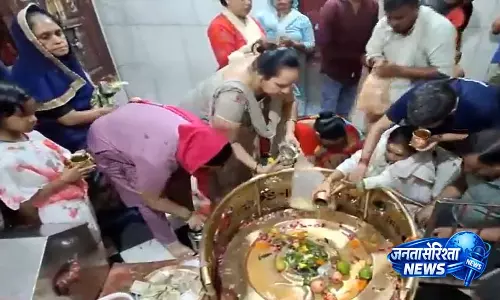 सावन सोमवार पर दक्षेश्वर महादेव में उमड़ी भीड़ सावन सोमवार पर दक्षेश्वर महादेव में उमड़ी भीड़