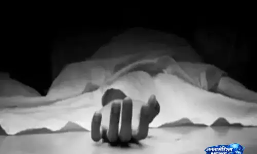 युवक ने गर्लफ्रेंड की गला घोंटकर की हत्या, एयरपोर्ट से गिरफ्तार युवक ने गर्लफ्रेंड की गला घोंटकर की हत्या, एयरपोर्ट से गिरफ्तार