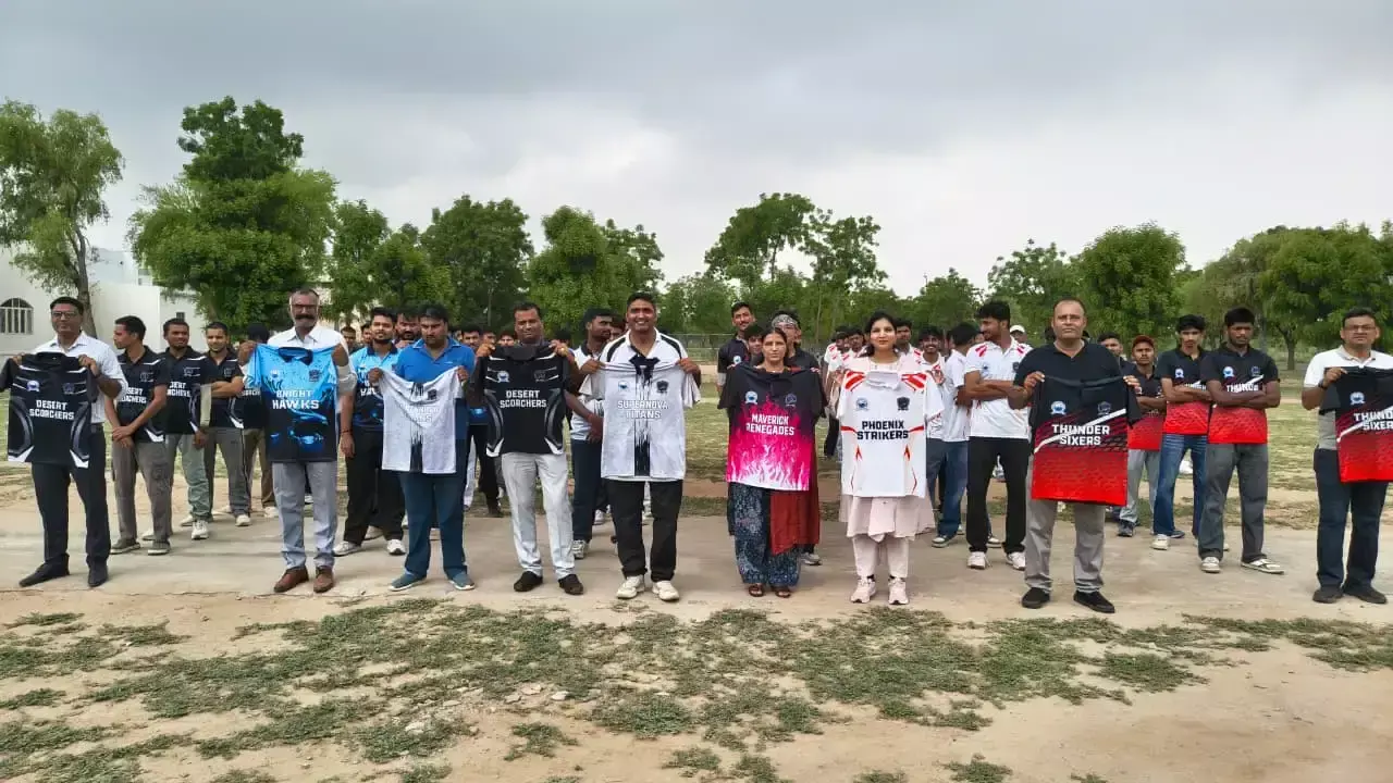 Bikaner: ईसीबी-ईपीएल में दिखेगा नया जोश, छह टीमों की जर्सी सामने आई Bikaner: ईसीबी-ईपीएल में दिखेगा नया जोश, छह टीमों की जर्सी सामने आई