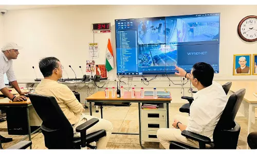 काशी विश्वनाथ क्षेत्र का DM ने किया निरीक्षण काशी विश्वनाथ क्षेत्र का DM ने किया निरीक्षण