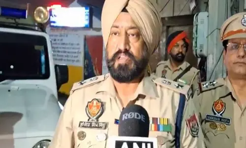 फिरोजपुर में पुलिस मुठभेड़, 2 आरोपी घायल फिरोजपुर में पुलिस मुठभेड़, 2 आरोपी घायल