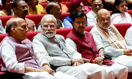 संसद का मॉनसून सत्र अंतिम दौर में, महिला आरक्षण-परिसीमन और FCRA पर सस्पेंस संसद का मॉनसून सत्र अंतिम दौर में, महिला आरक्षण-परिसीमन और FCRA पर सस्पेंस