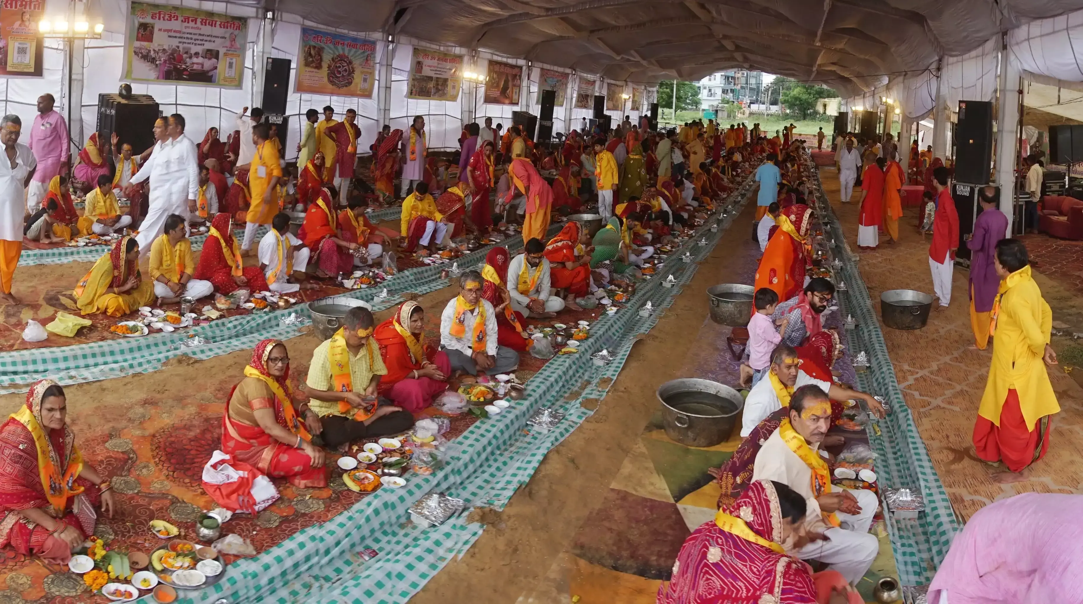 Jaipur: पार्थिव शिवलिंग महारुद्राभिषेक में उमड़ी श्रद्धा, 151 जोड़ों ने की पूजा