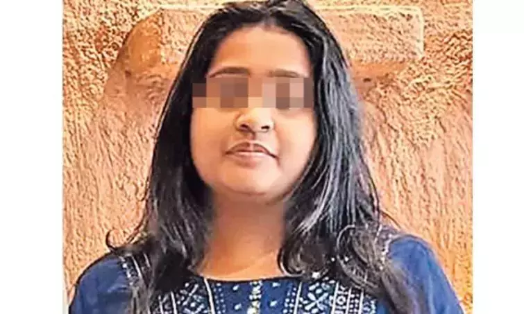 गुंटूर: विजयवाड़ा ट्रैफिक DCP की 24 वर्षीय बेटी की सड़क दुर्घटना में मौत गुंटूर: विजयवाड़ा ट्रैफिक DCP की 24 वर्षीय बेटी की सड़क दुर्घटना में मौत