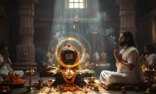 भगवान शिव को प्रसन्न करने का आसान उपाय सावन के दूसरे सोमवार पर जपें ये 7 मंत्र भगवान शिव को प्रसन्न करने का आसान उपाय सावन के दूसरे सोमवार पर जपें ये 7 मंत्र
