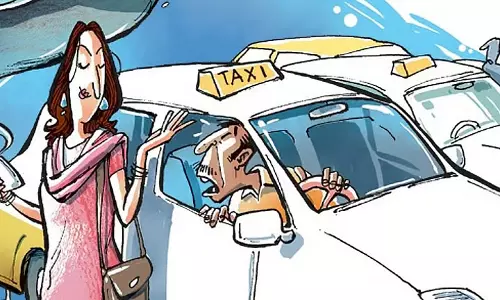 नशे में धुत यात्रियों से परेशान ऐप-कैब ड्राइवर, उल्टी से लेकर किराया न देने तक की बढ़ी घटनाएं नशे में धुत यात्रियों से परेशान ऐप-कैब ड्राइवर, उल्टी से लेकर किराया न देने तक की बढ़ी घटनाएं