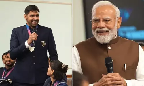 नरेंद्र बेरवाल ने PM मोदी से साझा किया पाकिस्तान के मुक्केबाज से जुड़ा यादगार किस्सा नरेंद्र बेरवाल ने PM मोदी से साझा किया पाकिस्तान के मुक्केबाज से जुड़ा यादगार किस्सा