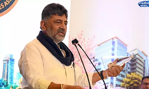बी. नागेंद्र के इस्तीफे की मांग पर डीके शिवकुमार का पलटवार बी. नागेंद्र के इस्तीफे की मांग पर डीके शिवकुमार का पलटवार