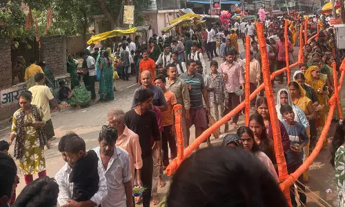 Farrukhabad: शिवालयों में उमड़ी आस्था, दूसरे सोमवार पर भक्तों ने किया जलाभिषेक Farrukhabad: शिवालयों में उमड़ी आस्था, दूसरे सोमवार पर भक्तों ने किया जलाभिषेक