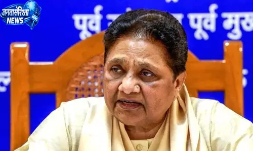 यूपी विधानसभा चुनाव 2027 की तैयारी में मायावती, युवाओं को साधने के लिए बसपा की नई रणनीति यूपी विधानसभा चुनाव 2027 की तैयारी में मायावती, युवाओं को साधने के लिए बसपा की नई रणनीति