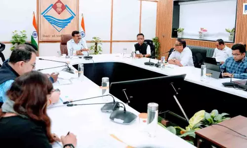 मुख्य सचिव ने राजस्व वृद्धि को लेकर अधिकारियों के साथ बैठक की मुख्य सचिव ने राजस्व वृद्धि को लेकर अधिकारियों के साथ बैठक की