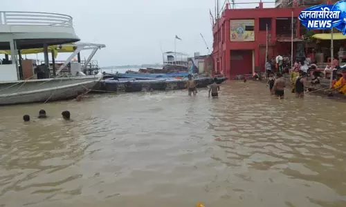 वाराणसी में गंगा का जलस्तर 63.76 मीटर पर स्थिर, निचले इलाकों में बढ़ी चिंता वाराणसी में गंगा का जलस्तर 63.76 मीटर पर स्थिर, निचले इलाकों में बढ़ी चिंता