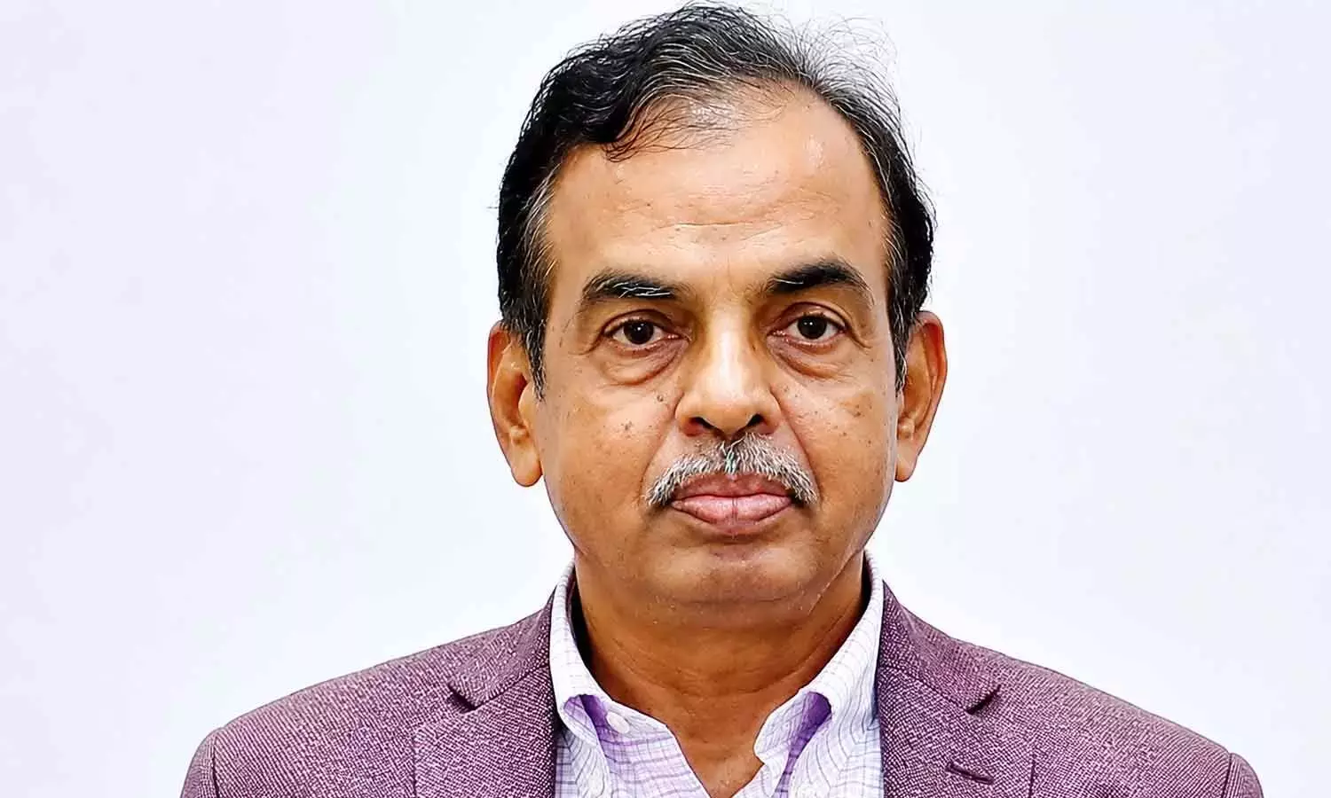 सत्यनिष्ठा, नैतिकता को वाणिज्य, वित्त पेशेवरों का मार्गदर्शन करना चाहिए: लोकायुक्त न्यायमूर्ति
