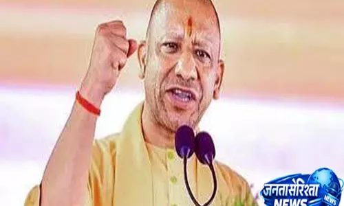 योगी सरकार की नई पहल कॉलेजों में अफसर देंगे करियर मंत्र