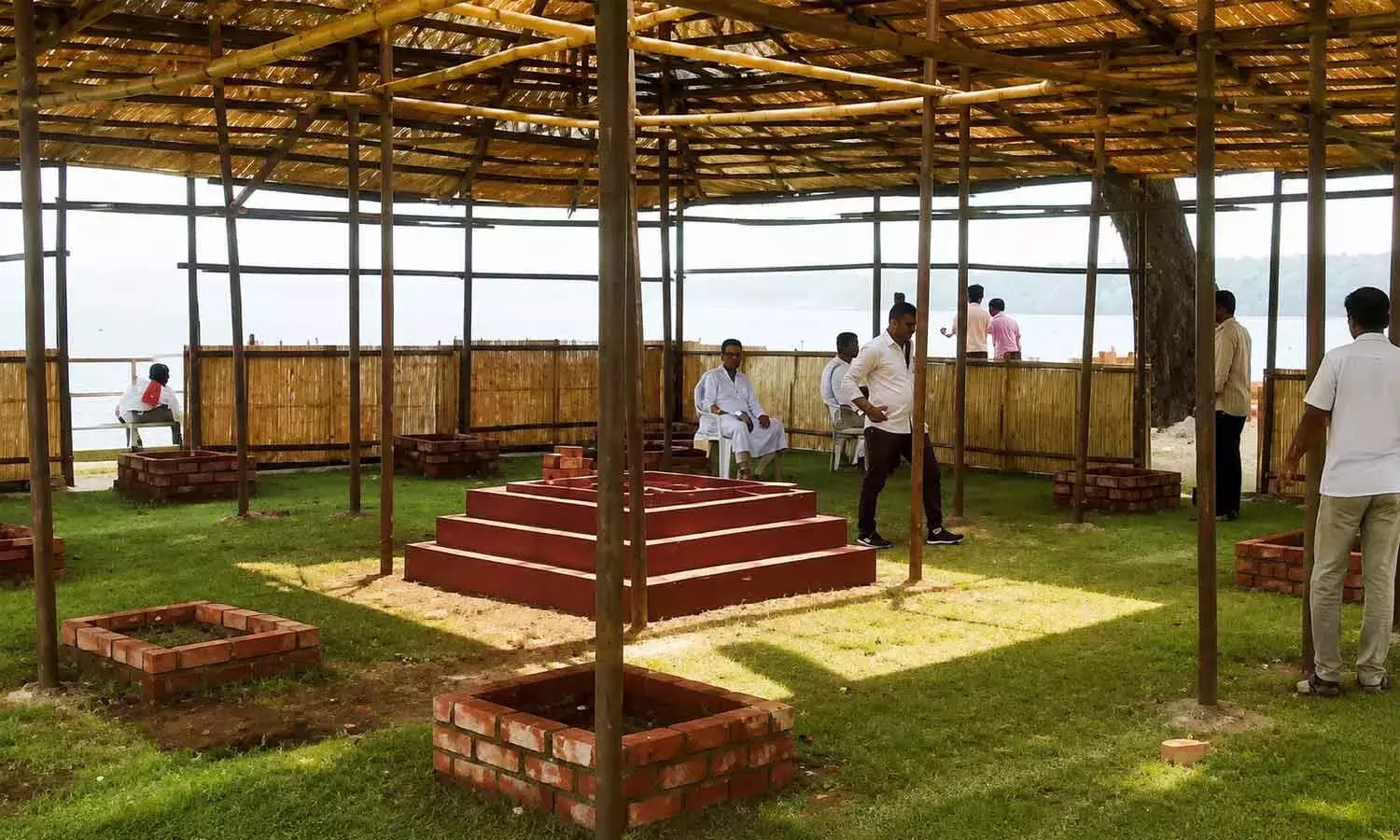 Telangana: नागार्जुन सागर में वरुण यज्ञ की व्यवस्था चल रही है Telangana: नागार्जुन सागर में वरुण यज्ञ की व्यवस्था चल रही है