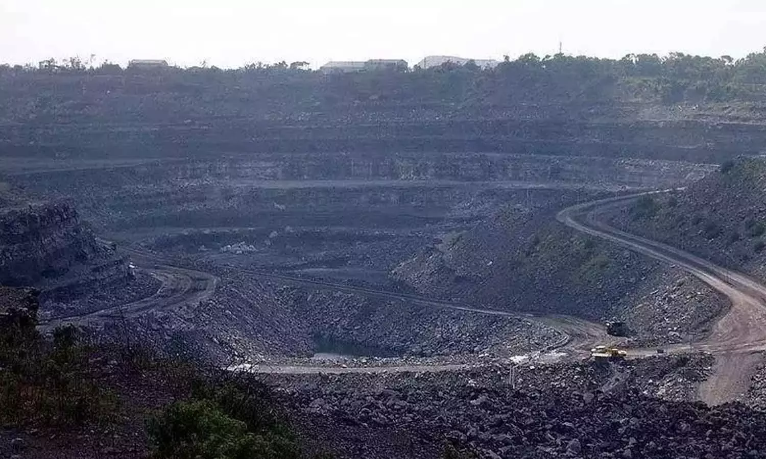 Telangana: सिंगरेनी यूनियनें कोयागुडेम, जेवीआर कोयला ब्लॉकों के आवंटन की मांग कर रही हैं Telangana: सिंगरेनी यूनियनें कोयागुडेम, जेवीआर कोयला ब्लॉकों के आवंटन की मांग कर रही हैं