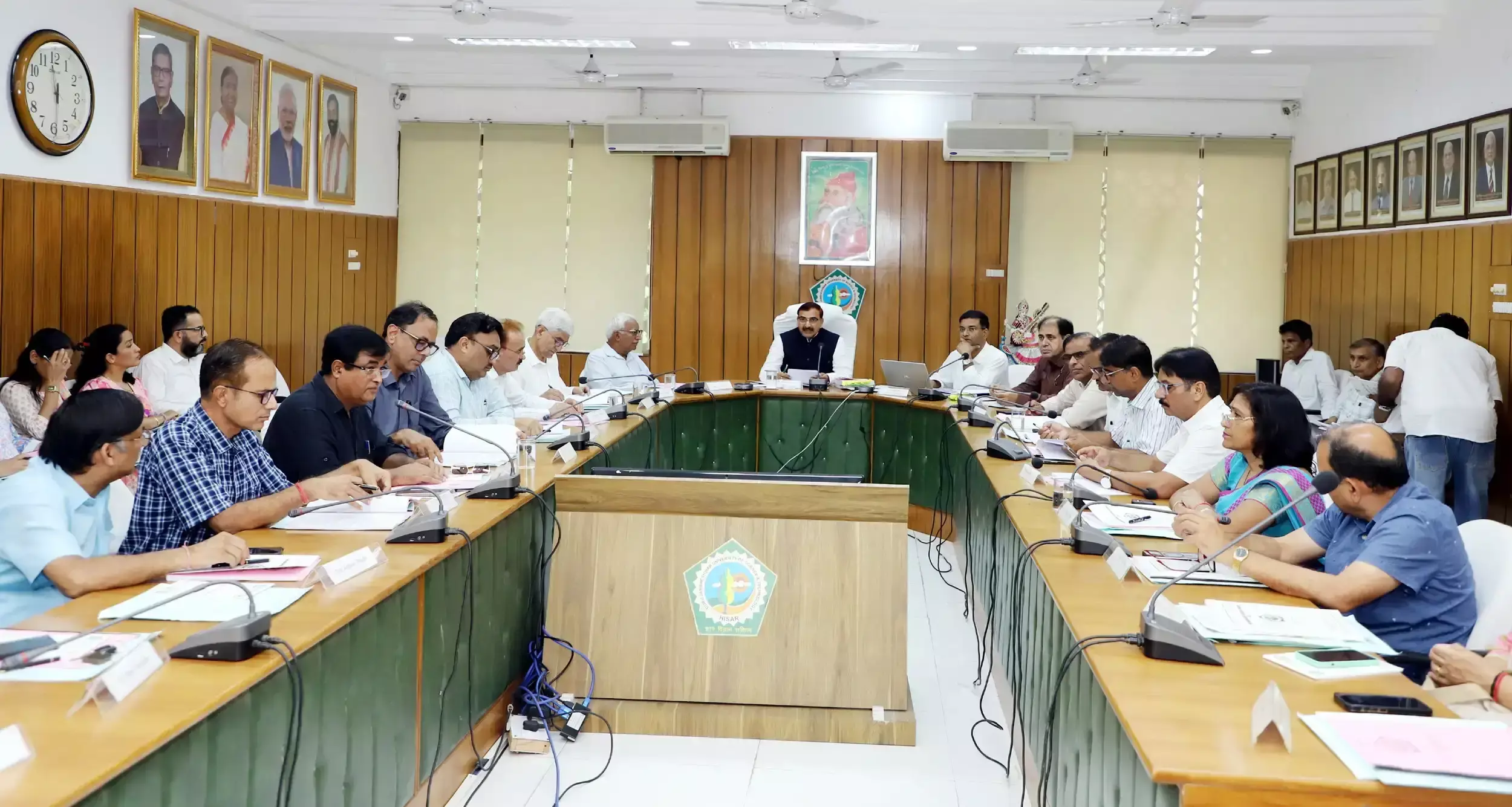 Hisar: गुजवि में बीटेक छात्रों को एनईपी-2020 आधारित शिक्षा, पहले दो सेमेस्टर से शुरुआत Hisar: गुजवि में बीटेक छात्रों को एनईपी-2020 आधारित शिक्षा, पहले दो सेमेस्टर से शुरुआत