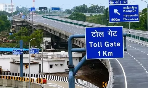 UP के एक्सप्रेसवे बदलेंगे तस्वीर निवेश के साथ हजारों नौकरियों का रास्ता साफ UP के एक्सप्रेसवे बदलेंगे तस्वीर निवेश के साथ हजारों नौकरियों का रास्ता साफ