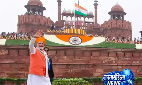 15 अगस्त को लाल किले से पहली बार होगा वंदे मातरम का गायन 15 अगस्त को लाल किले से पहली बार होगा वंदे मातरम का गायन