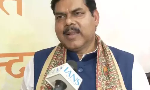 पटना में मिथिलेश तिवारी का राहुल गांधी पर हमला पटना में मिथिलेश तिवारी का राहुल गांधी पर हमला