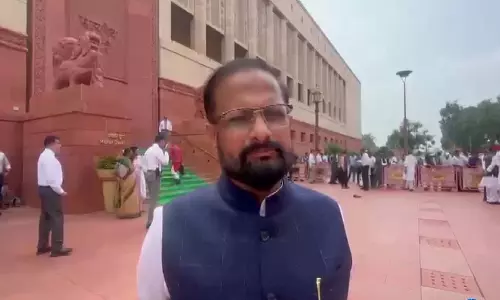 संसद में हंगामे पर विपक्ष पर बरसे नरेश म्हस्के संसद में हंगामे पर विपक्ष पर बरसे नरेश म्हस्के
