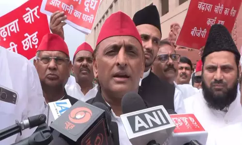 राम मंदिर चंदा मामला, अखिलेश का सरकार पर हमला राम मंदिर चंदा मामला, अखिलेश का सरकार पर हमला