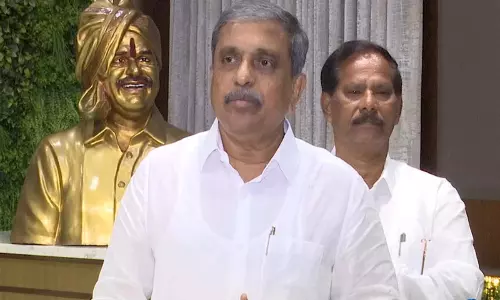 पुलिस की दमनकारी कार्रवाई DSC घोटाले की सच्चाई को नहीं दबा सकती: YSRCP के सज्जाला पुलिस की दमनकारी कार्रवाई DSC घोटाले की सच्चाई को नहीं दबा सकती: YSRCP के सज्जाला