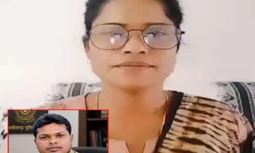 मृत आरक्षक को स्वास्थ्य विभाग ने भेजा घर लौटने का मैसेज, पत्नी ने उठाए सवाल मृत आरक्षक को स्वास्थ्य विभाग ने भेजा घर लौटने का मैसेज, पत्नी ने उठाए सवाल