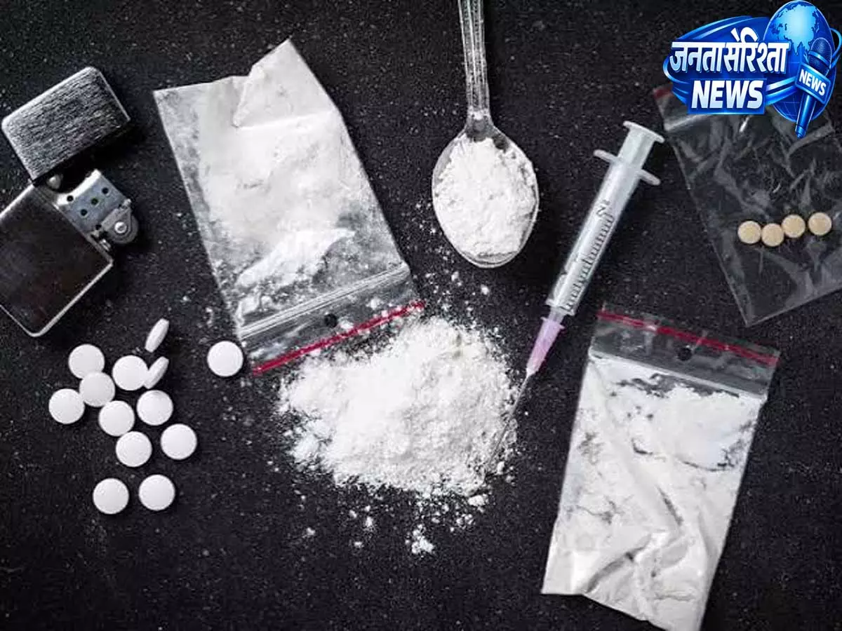 ड्रग्स तस्करी पर बड़ी कार्रवाई तेलंगाना में 54 करोड़ की मेफेड्रोन जब्त चार गिरफ्तार ड्रग्स तस्करी पर बड़ी कार्रवाई तेलंगाना में 54 करोड़ की मेफेड्रोन जब्त चार गिरफ्तार
