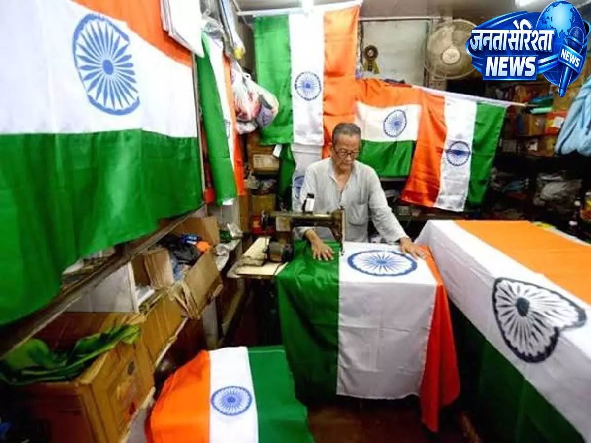 PM मोदी ने दिया फ्लैग अंकल का नाम पिता की देशभक्ति की मशाल अब बेटा कर रहा रोशन PM मोदी ने दिया फ्लैग अंकल का नाम पिता की देशभक्ति की मशाल अब बेटा कर रहा रोशन