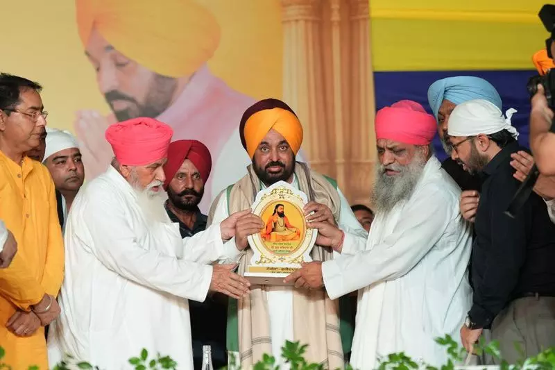 जालंधर में 37 करोड़ से बनेगा गुरु रविदास अध्ययन केंद्र जालंधर में 37 करोड़ से बनेगा गुरु रविदास अध्ययन केंद्र