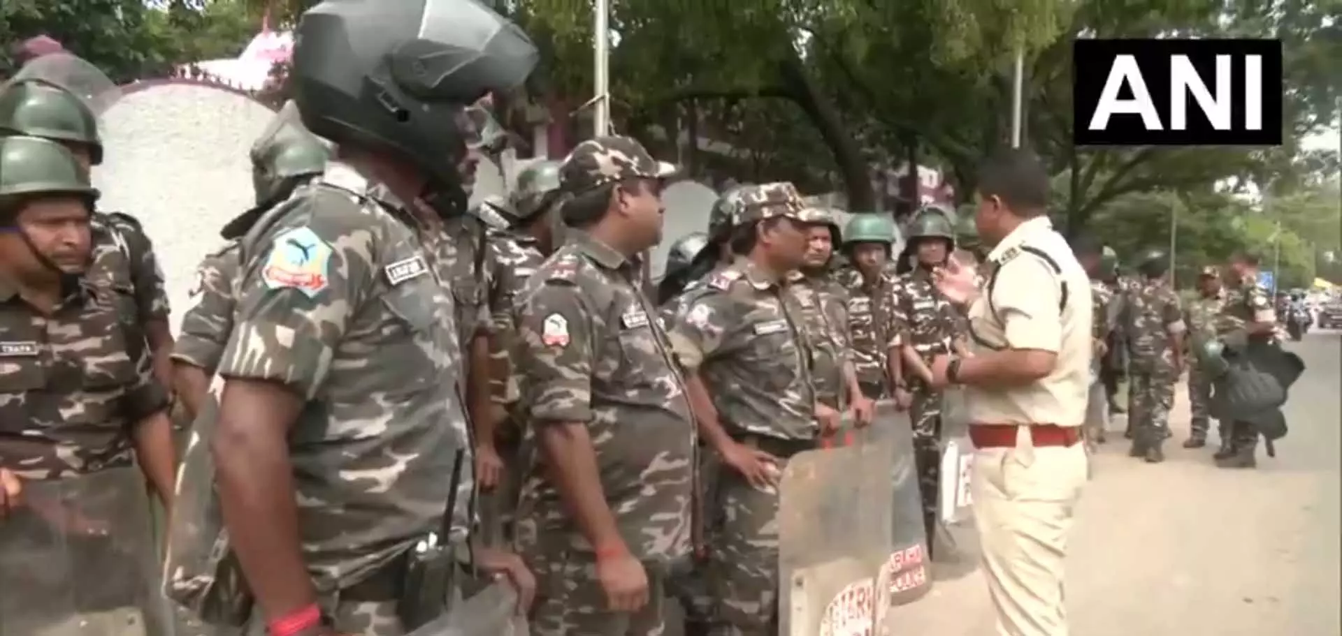 विधानसभा मार्च शुरू, छात्रों का जमावड़ा, पुलिस हाई अलर्ट पर विधानसभा मार्च शुरू, छात्रों का जमावड़ा, पुलिस हाई अलर्ट पर