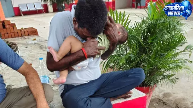 24 साल पहले दो माह की मासूम को गोद लिया, आज भी बेटी से बढ़कर दिया प्यार 24 साल पहले दो माह की मासूम को गोद लिया, आज भी बेटी से बढ़कर दिया प्यार