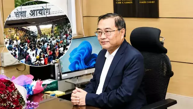 JPSC के पूर्व अध्यक्ष एल. खियांगते गिरफ्तार, CID ने हिरासत में लेकर शुरू की पूछताछ JPSC के पूर्व अध्यक्ष एल. खियांगते गिरफ्तार, CID ने हिरासत में लेकर शुरू की पूछताछ