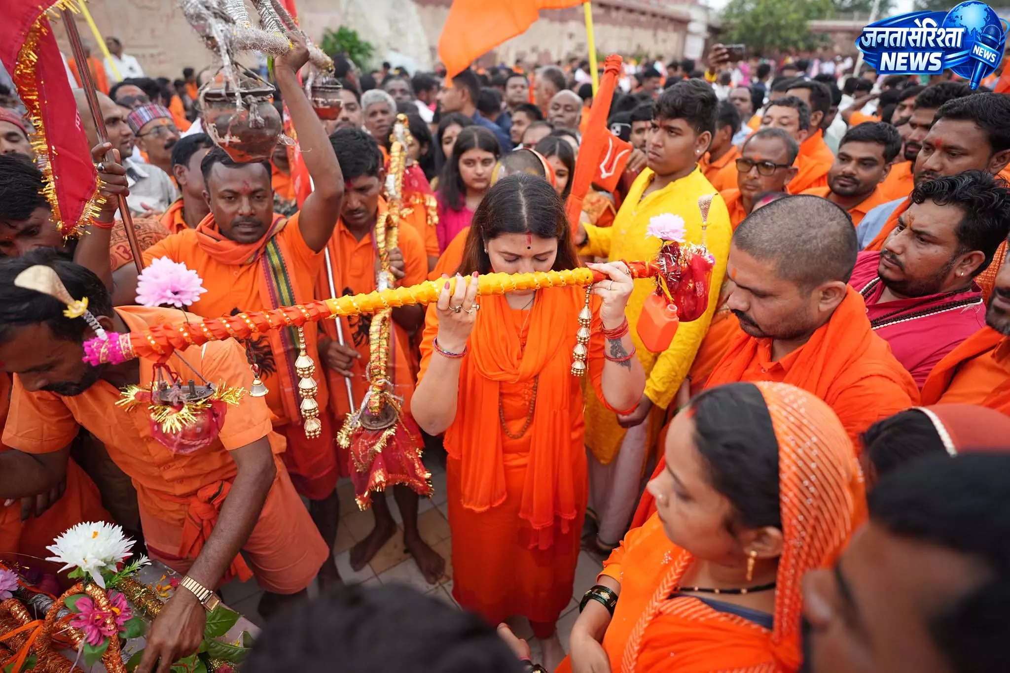 विधायक भावना बोहरा की अमरकंटक से 151 किलोमीटर की कांवड़ यात्रा शुरू विधायक भावना बोहरा की अमरकंटक से 151 किलोमीटर की कांवड़ यात्रा शुरू