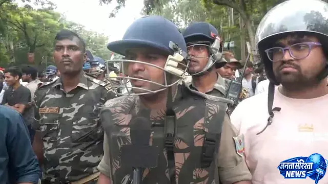 रांची में छात्र प्रदर्शन में झड़प, 90% छात्र शांतिपूर्ण रांची में छात्र प्रदर्शन में झड़प, 90% छात्र शांतिपूर्ण