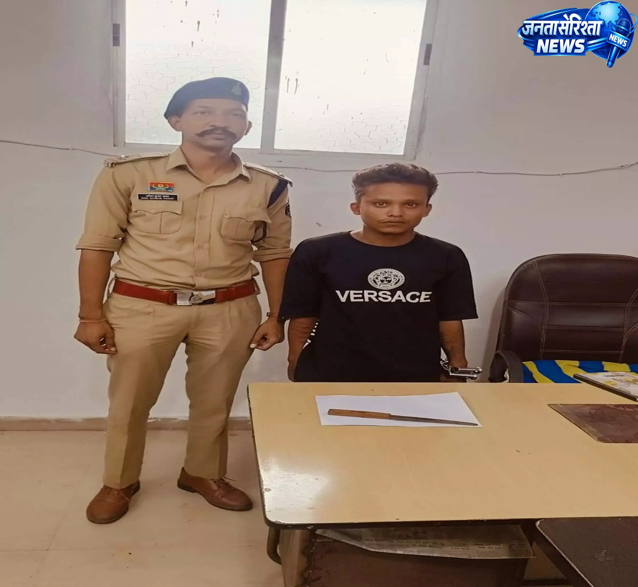 रायपुर में चाकू लेकर घूम रहा युवक गिरफ्तार रायपुर में चाकू लेकर घूम रहा युवक गिरफ्तार
