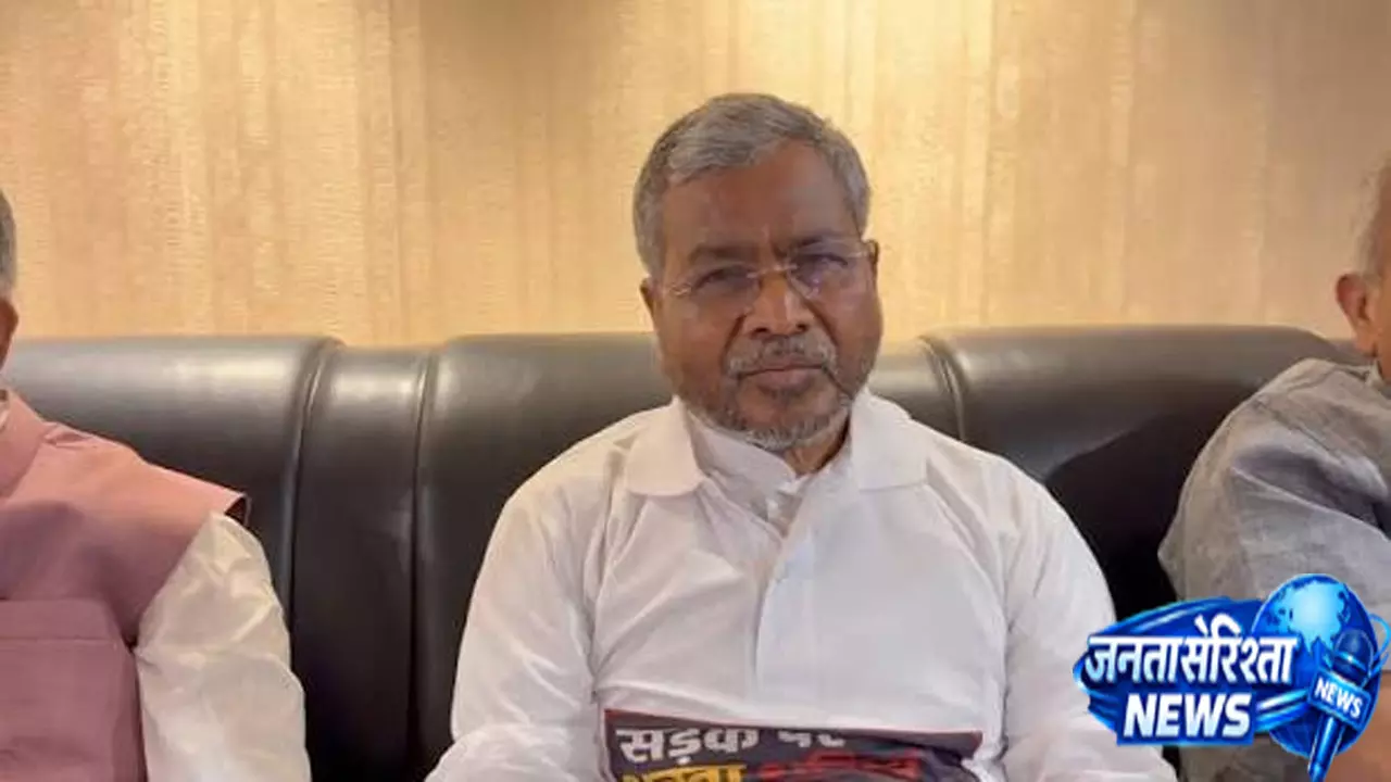 पांच लाख अभ्यर्थियों का भविष्य दांव पर शाह से CBI जांच की मांग पांच लाख अभ्यर्थियों का भविष्य दांव पर शाह से CBI जांच की मांग
