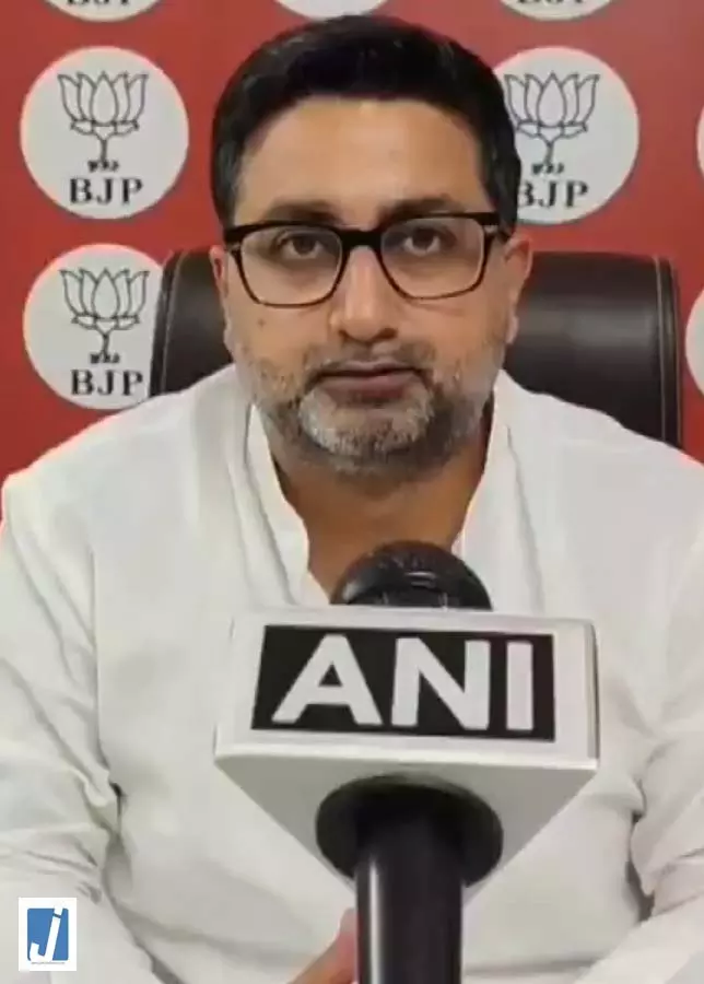 हर घर तिरंगा’ अभियान को लेकर दानिश आजाद का बड़ा ऐलान हर घर तिरंगा’ अभियान को लेकर दानिश आजाद का बड़ा ऐलान