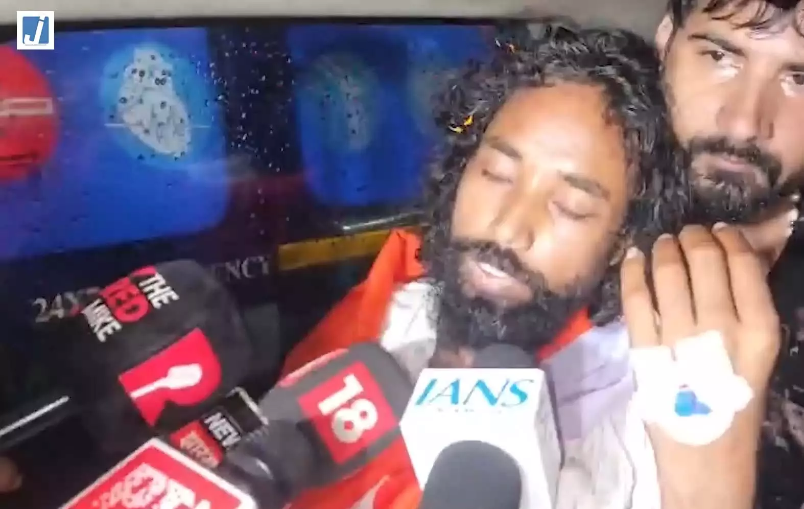 रांची छात्र आंदोलन में देवेंद्र महतो की तबीयत बिगड़ी रांची छात्र आंदोलन में देवेंद्र महतो की तबीयत बिगड़ी