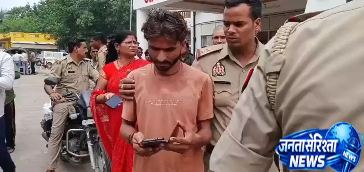 झांसी में थाने के अंदर पुजारी की मौत पॉक्सो केस में हिरासत के बाद फांसी झांसी में थाने के अंदर पुजारी की मौत पॉक्सो केस में हिरासत के बाद फांसी
