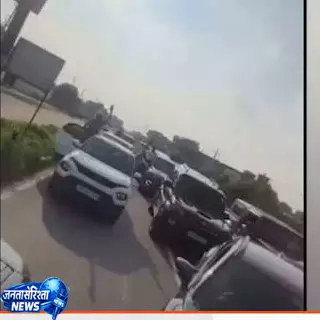 अली के जनाजे वाले काफिले में बवाल 21 निजी वाहनों पर दर्ज हुआ केस अली के जनाजे वाले काफिले में बवाल 21 निजी वाहनों पर दर्ज हुआ केस